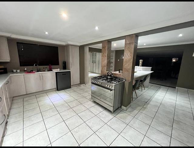 4 BEDROOM PROPERTY TO RENT IN DALVIEW